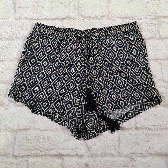 Atmosphere womens elastic waist pull on mid rise shorts tassel boho black sz 6 - Picture 1 of 4
